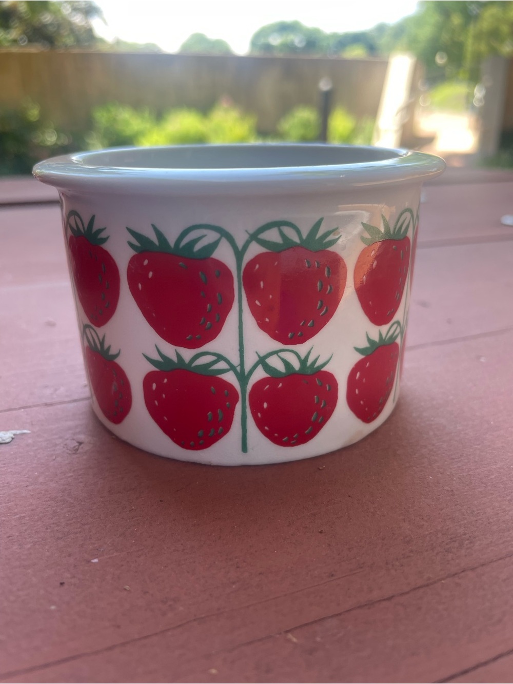 Vintage Arabia jam pot - Bright Red Strawberry Print - Picture 3 of 11